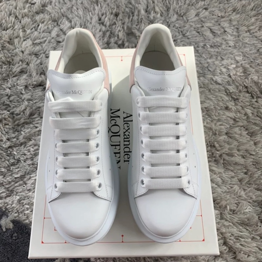 Alexander McQueen White Leather Sneakers with Blush Heel Tab - Picture 4 of 9